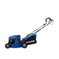 Cortacésped HYUNDAI HYM42SP autopropulsado para jardines de hasta 800 m²